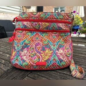 Vera Bradley Crossbody Double Zip Hipster Bag Paisley in Paradise! Retired ❤️💖🧡💚
